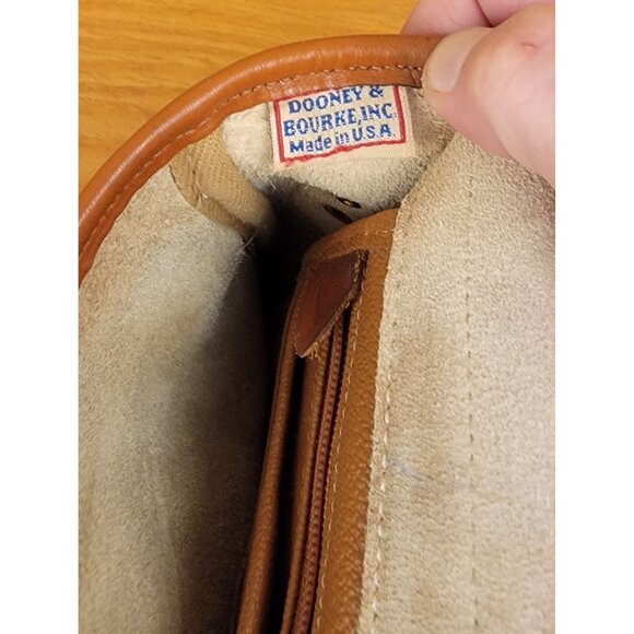 Vintage Dooney & Bourke All-Weather Leather Surrey Crossbody Bag - Picture 14 of 16